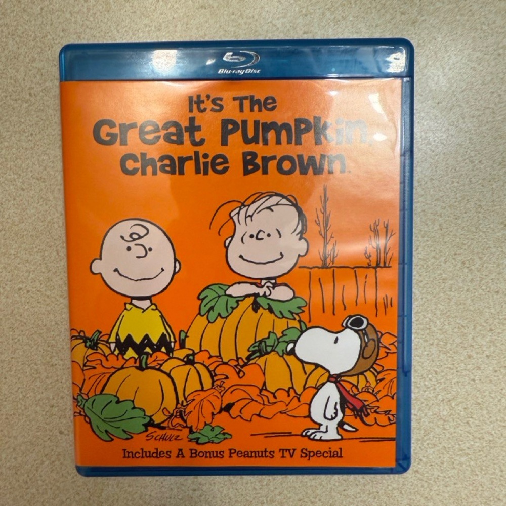It's the Great Pumpkin, Charlie Brown (Blu-ray, 1966) Like New